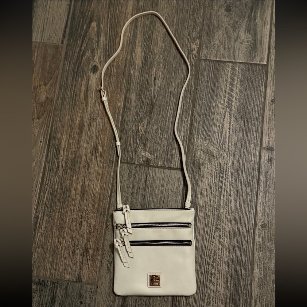 Dooney & Bourke Cream Triple Zip Leather Crossbody Bag NWOT - Picture 7 of 10